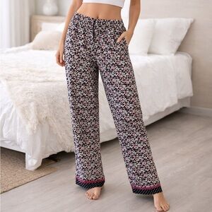 Floral Print‎ Pajama Pants

*consignment listing